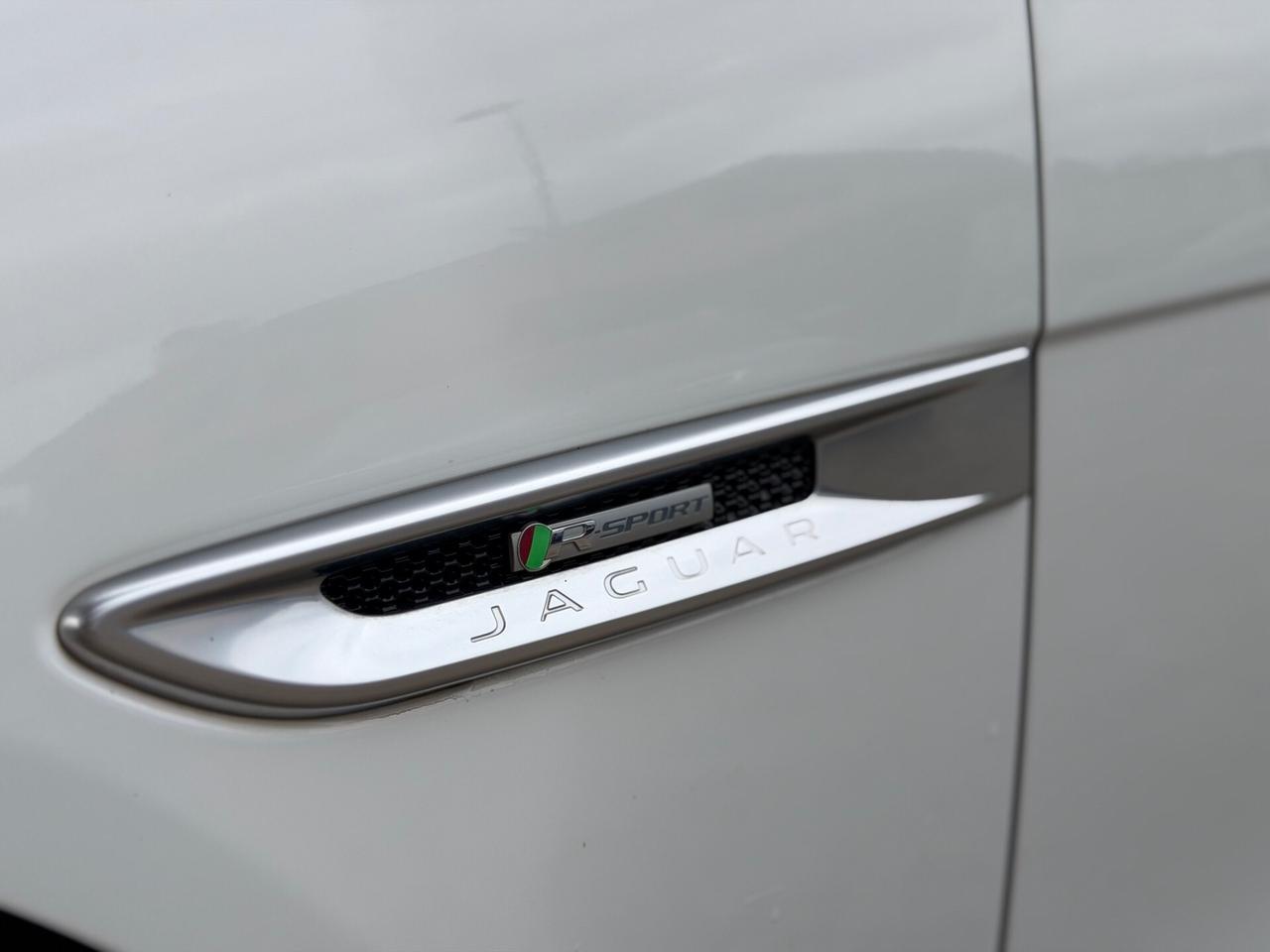 Jaguar XE 2.0 R-Sport D Turbo