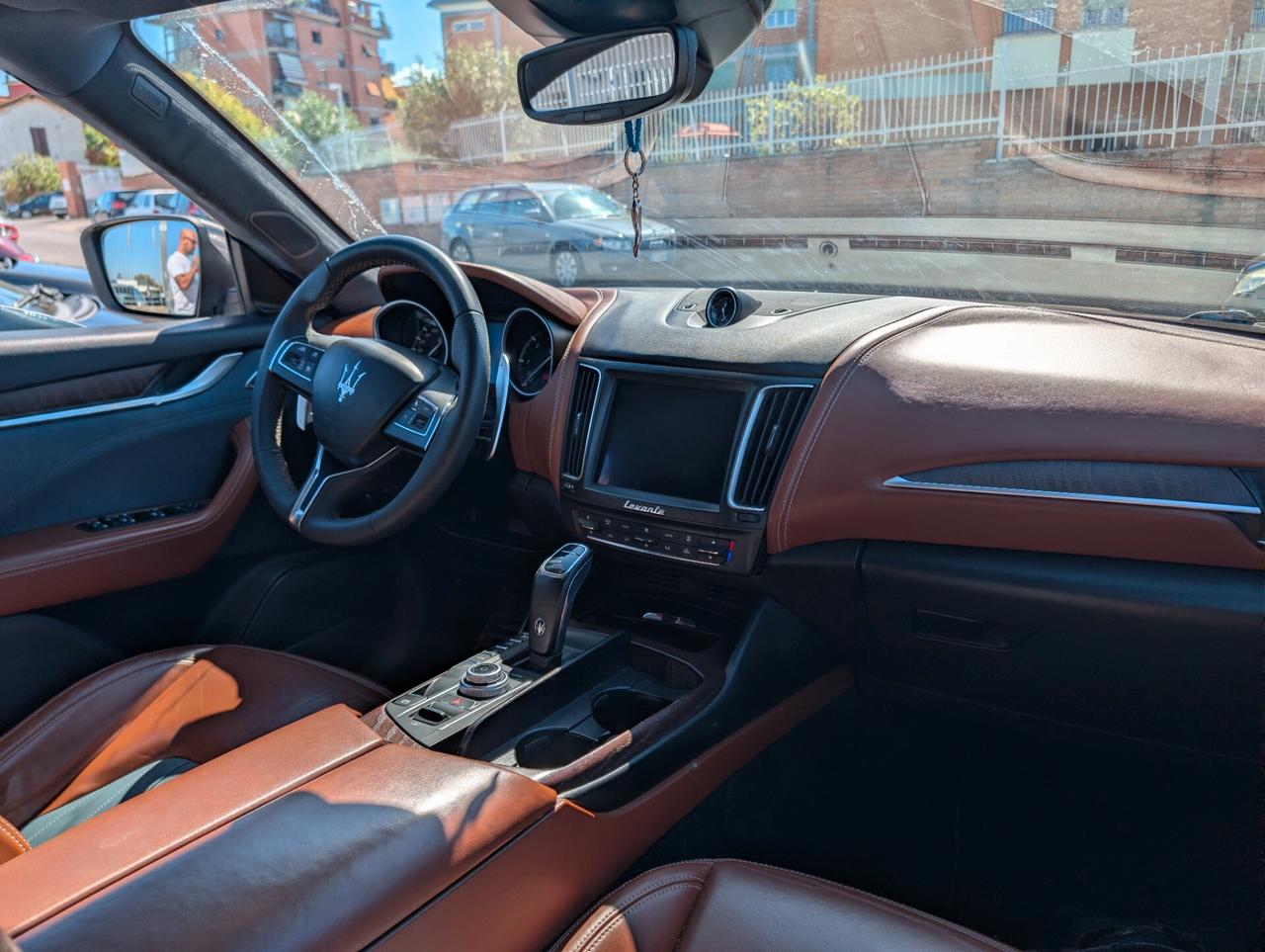 Maserati Levante V6 Diesel 275 CV AWD Granlusso