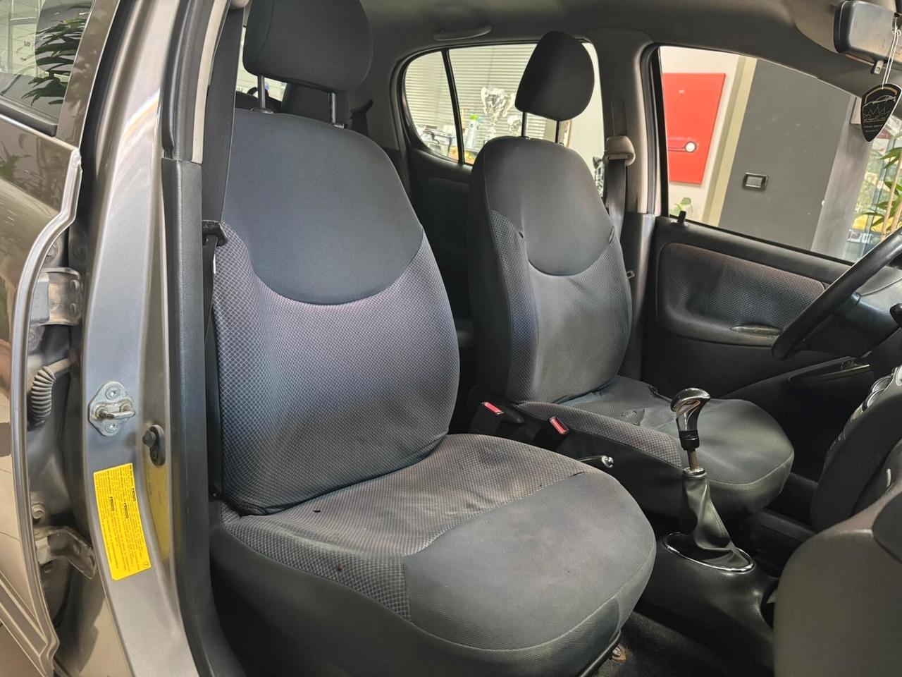 Toyota Yaris 1.0i 16V cat 5 porte Expo