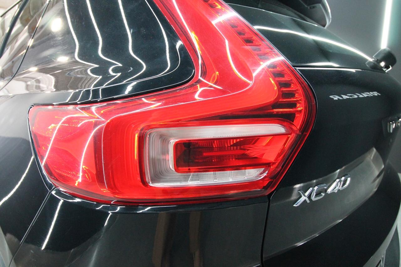VOLVO XC40 D3 GEARTRONIC R-DESIGN 2.0 150 CV