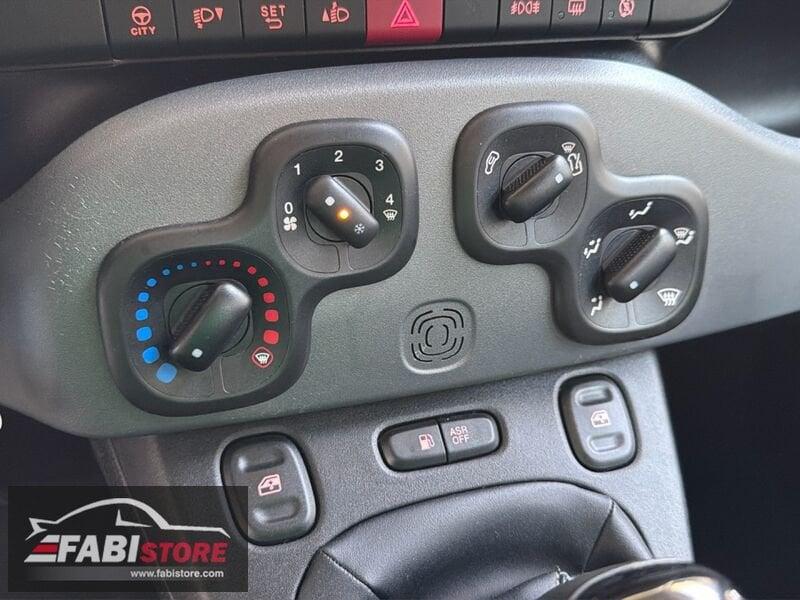FIAT Panda Cross 1.2 Fire 69 Cv City Life GPL - Schermo, Clima, Bluetooth ecc