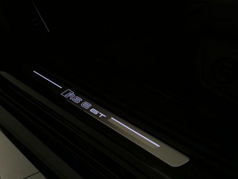 Audi A6 RS6 Avant 4.0 mhev performance quattro tiptronic