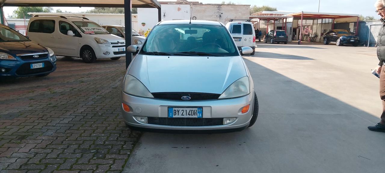 Ford Focus 1.8 TDDi cat 5p. Zetec