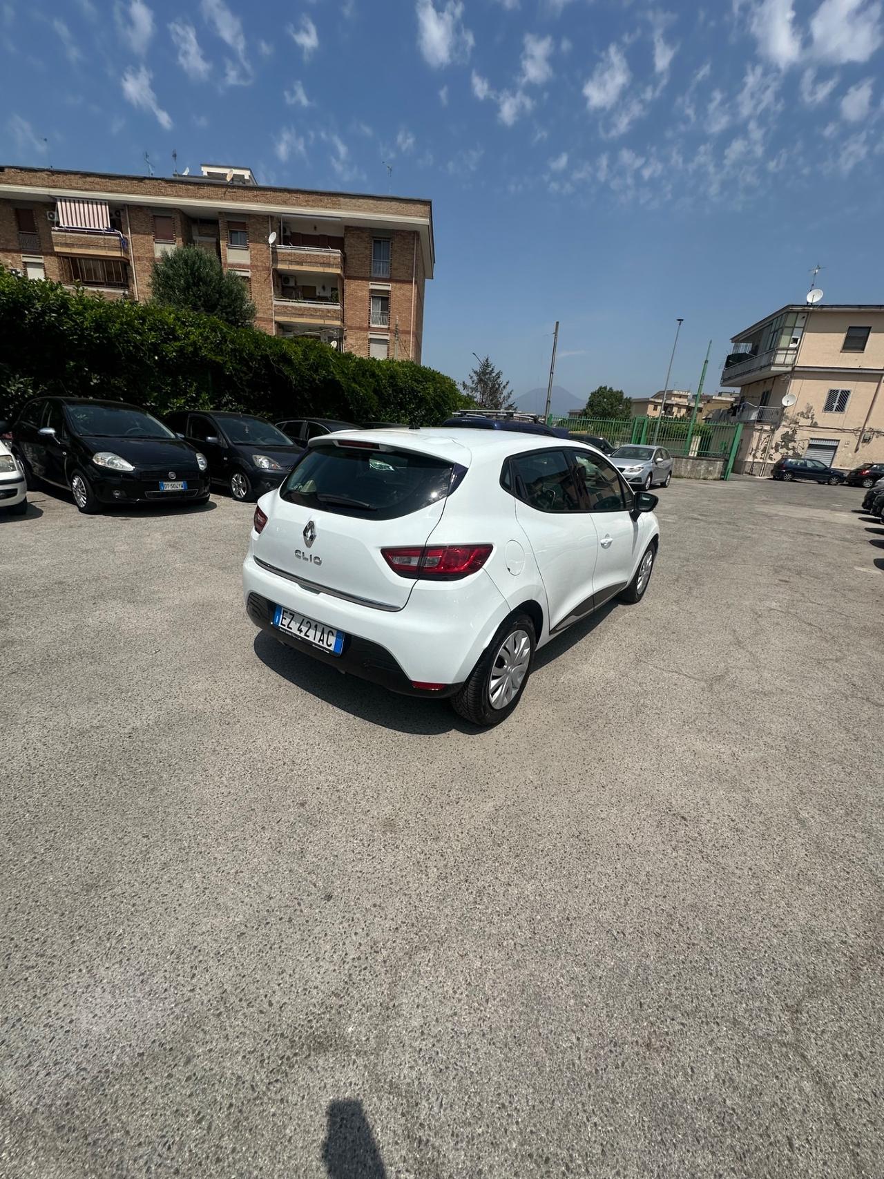 Renault Clio 1.2 75CV GPL 5 porte Costume National