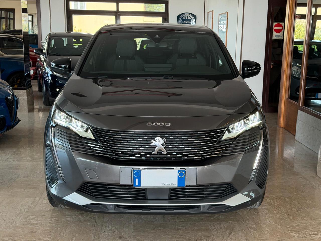 Peugeot 3008 1.5 BLUEHDI 130 cv. Eat8 ALLURE (Nav)