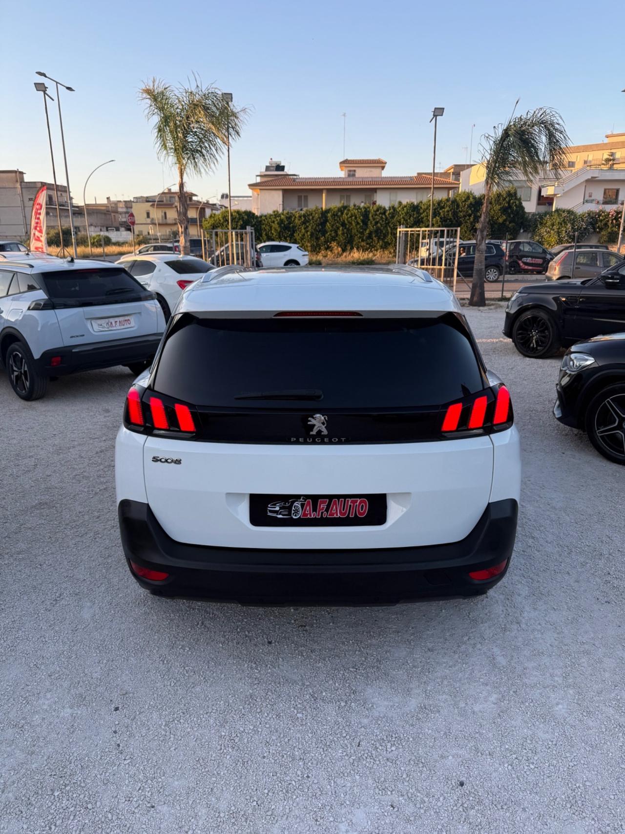 Peugeot 5008 BlueHDi 130 S&S EAT8 Allure