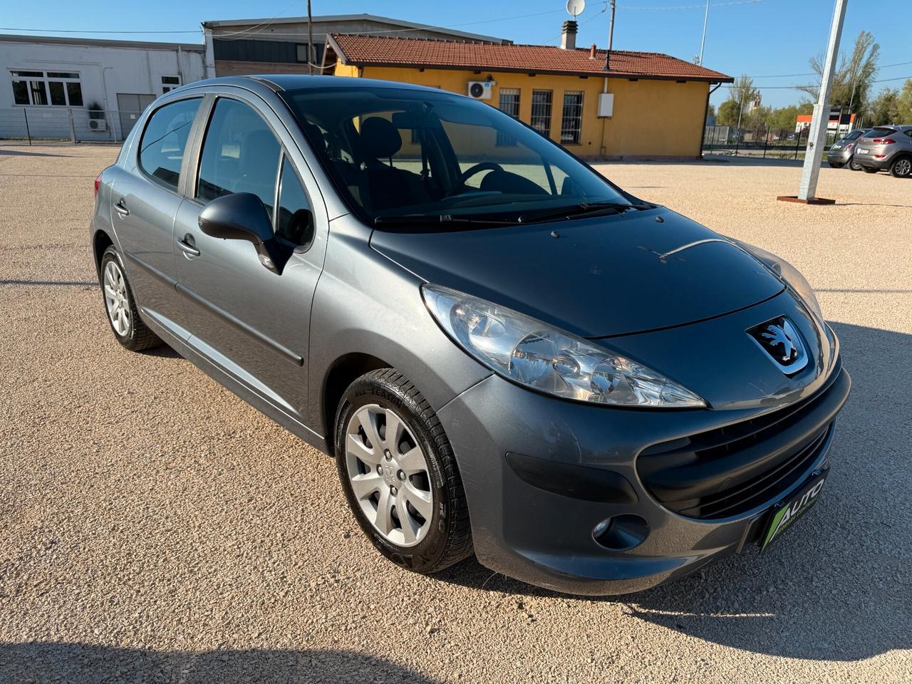 Peugeot 207 1.4 8V 75CV 5p. X Line ECO GPL