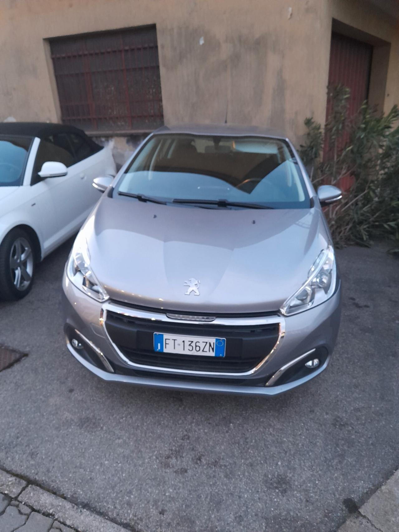 Peugeot 208 PureTech 82 5 porte Allure