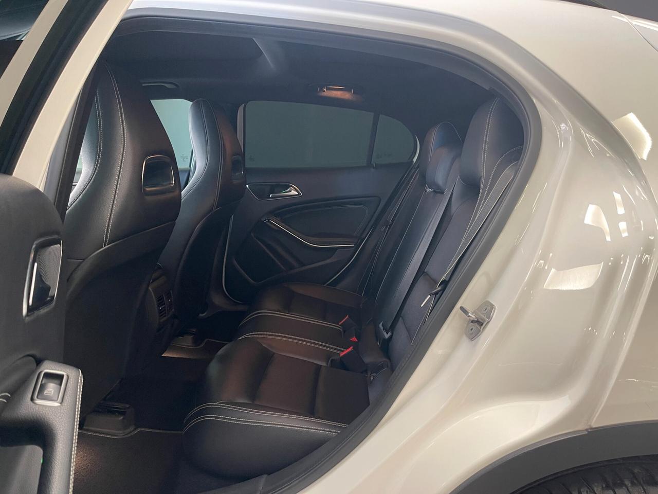 Mercedes-benz GLA 200d AMG EDITION 136cv