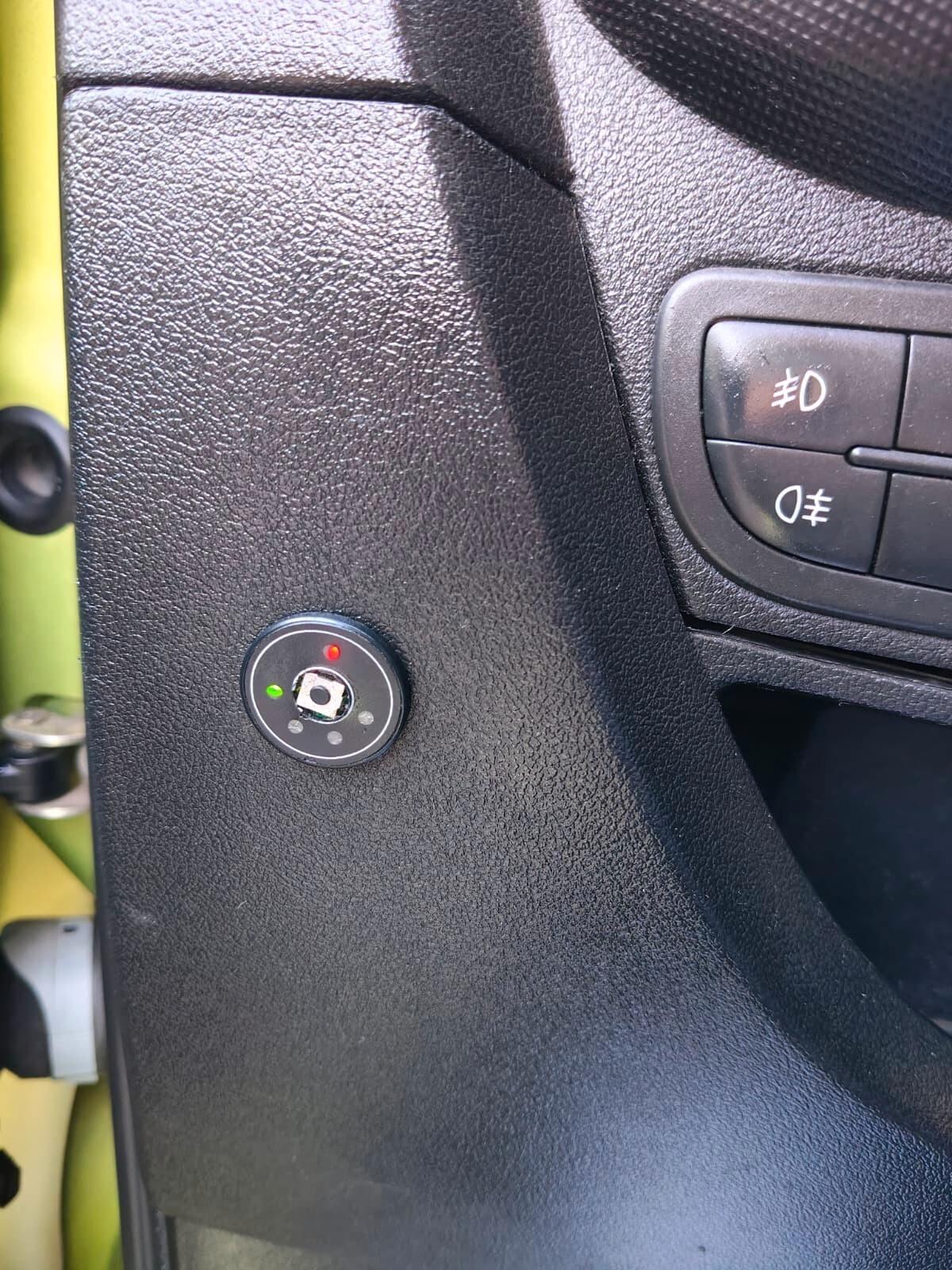 Peugeot Bipper AUTTOVETTURA TRASPORTO PERSONE
