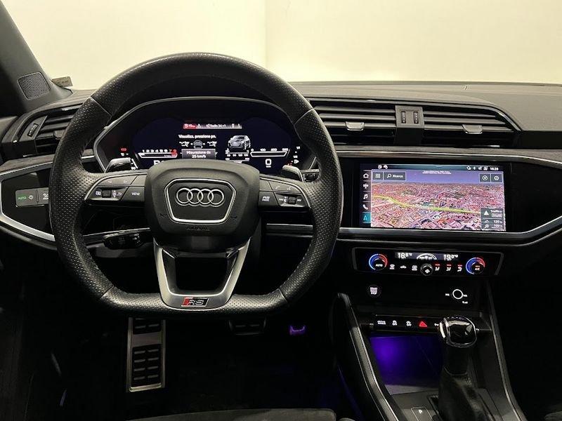 Audi Q3 RS quattro S tronic