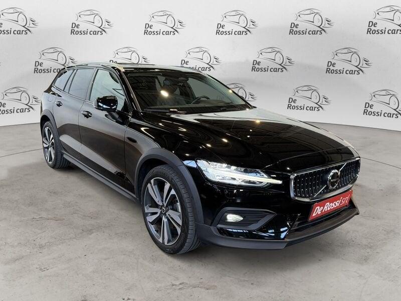 Volvo V60 Cross Country B4 (d) AWD automatico Ultimate