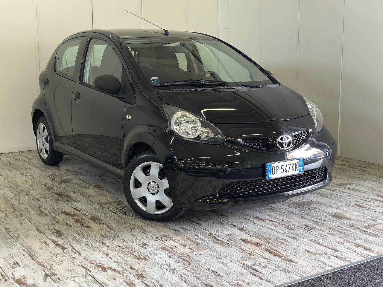 Toyota Aygo 1.0 Benzina 12V VVT-i 5 porte Ok Neopatentati