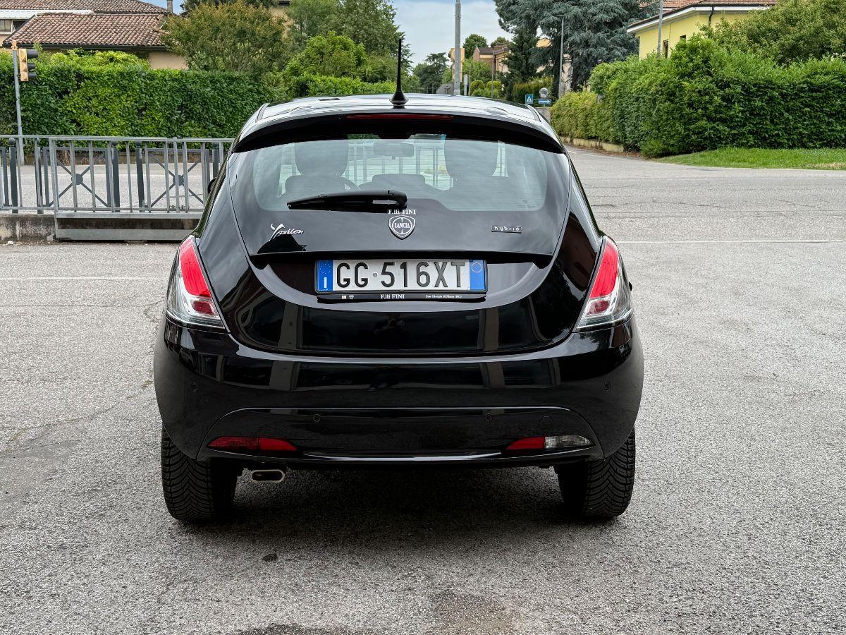 LANCIA - Ypsilon - 1.0 FireFly 5p.S&S Hybryd Gold