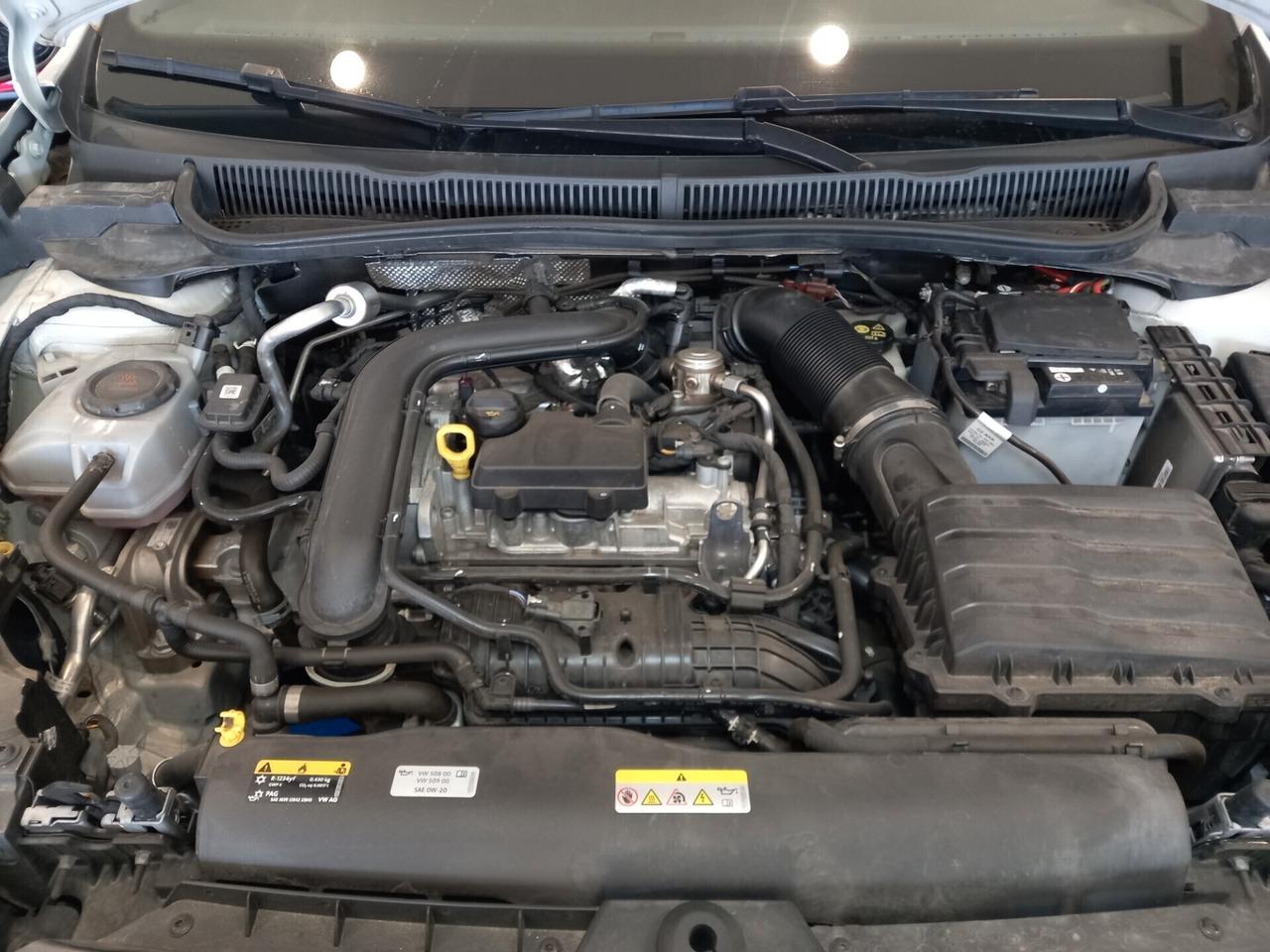 Volkswagen Taigo TSI DSG R-Line