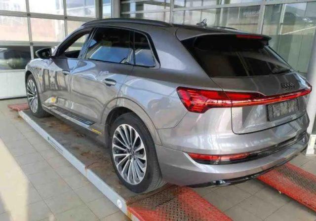 AUDI e-tron 55 quattro S line edition
