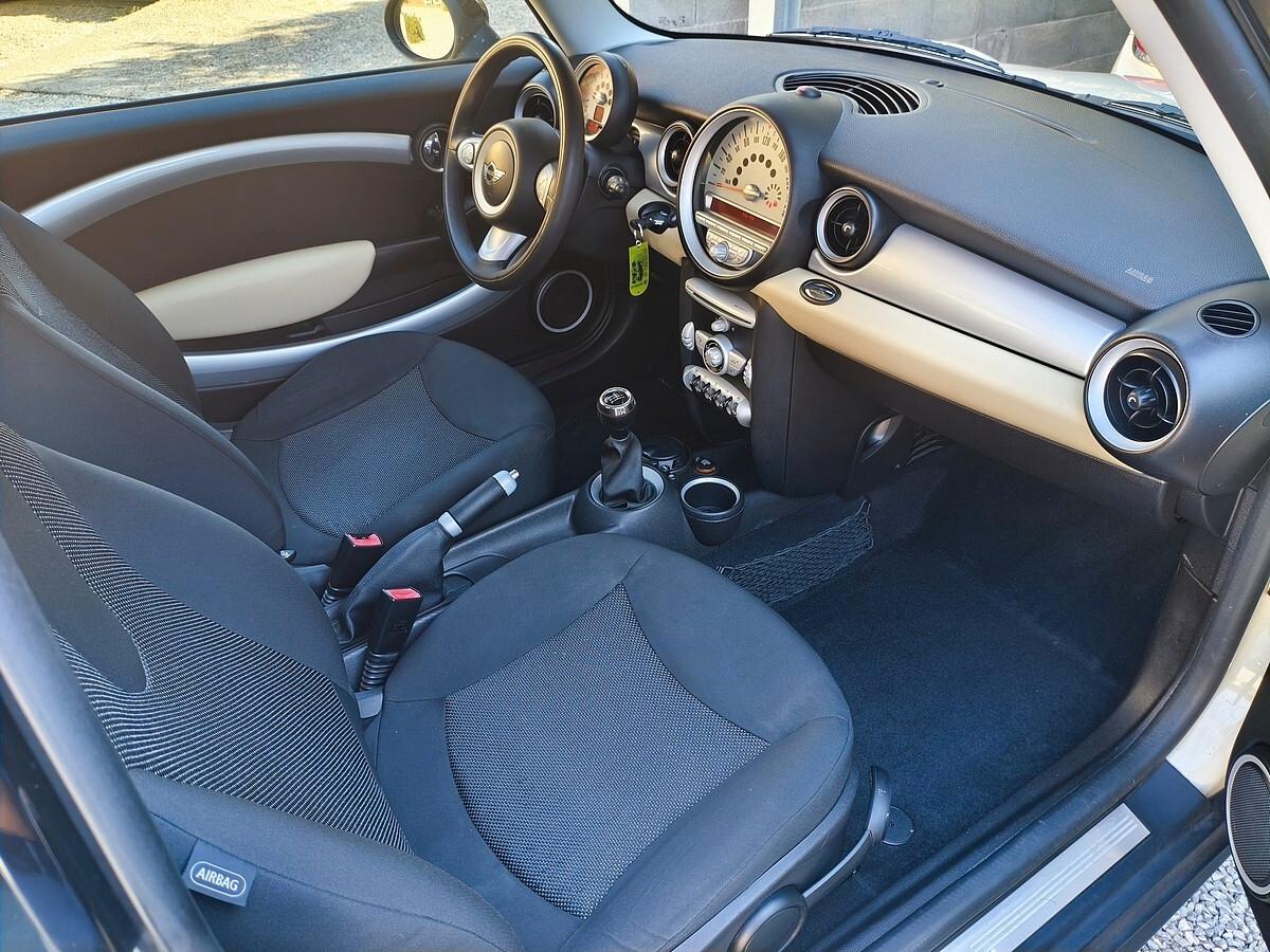 Mini 1.6 16V Cooper