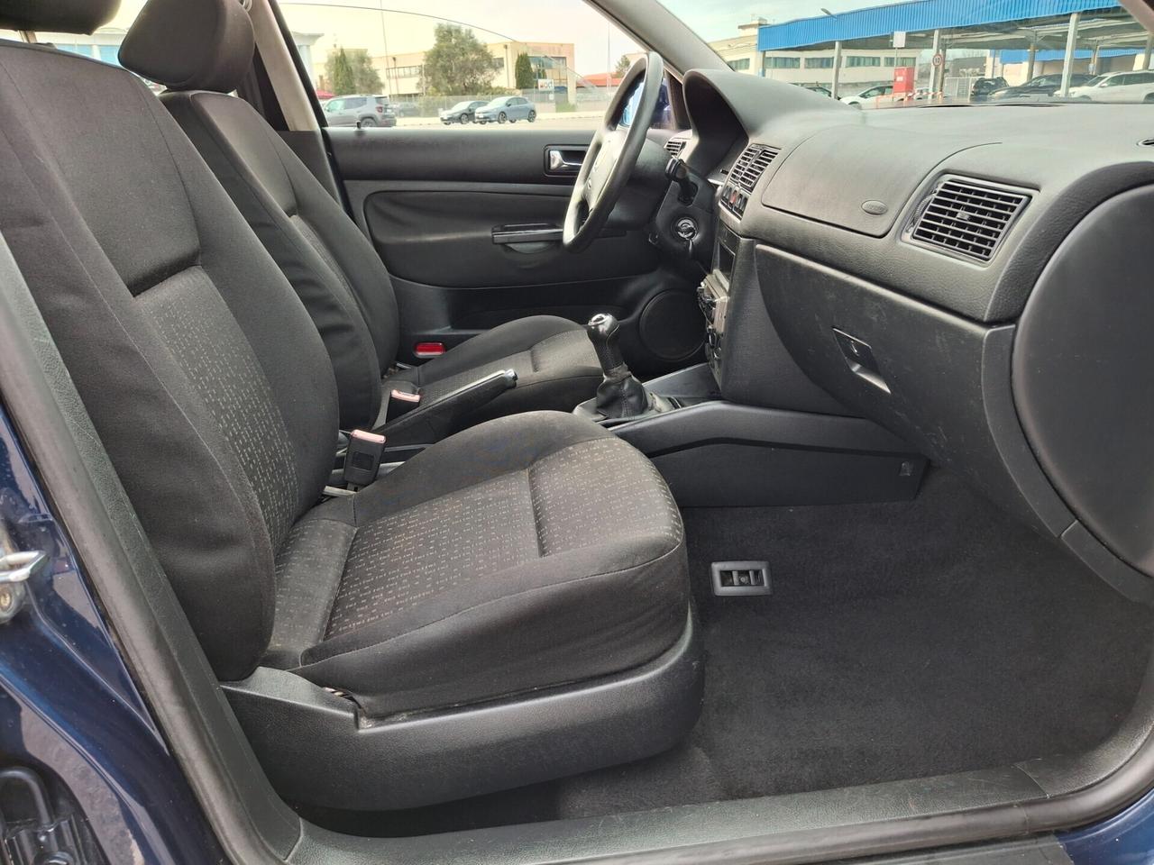 Volkswagen Golf 1.4 BENZINA-SOLO 81mila KM.