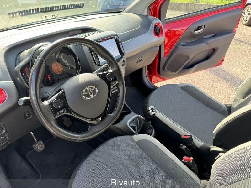 Toyota Aygo Connect 1.0 VVT-i 72 CV 5 porte x-play