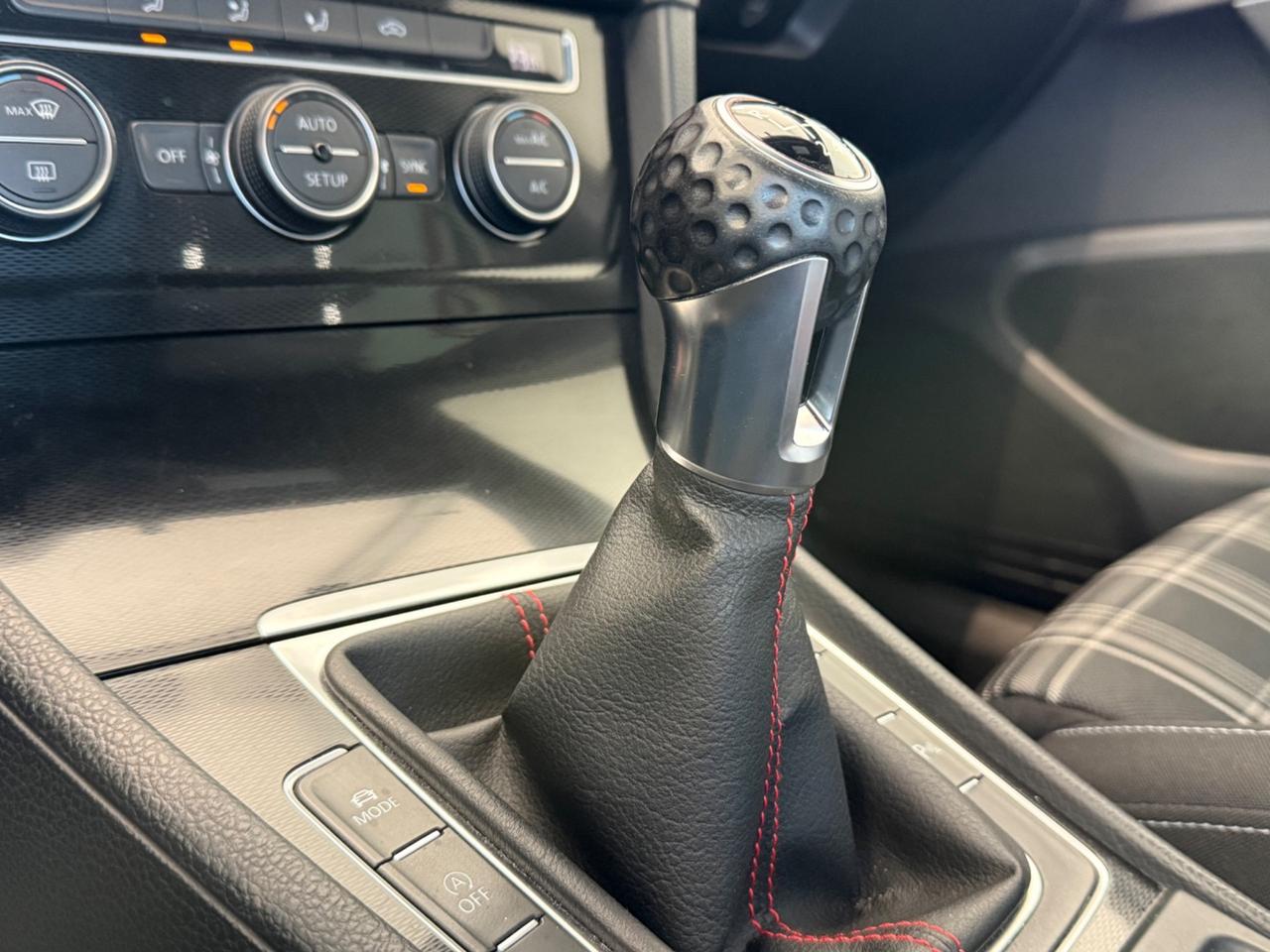 Volkswagen Golf GTD 2.0 TDI 5p. BlueMotion Technology