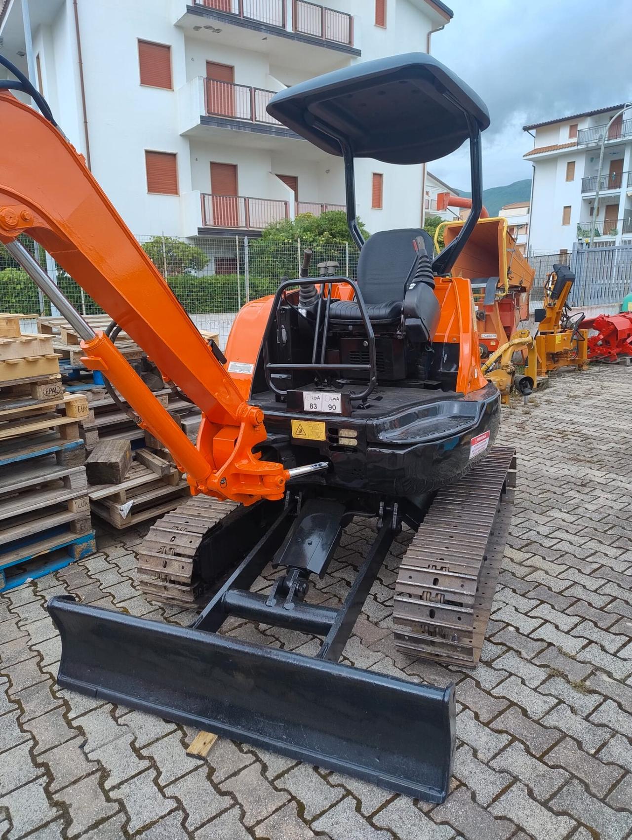 Escavatore Usato Hitachi EX 30- U (30 Quintali)