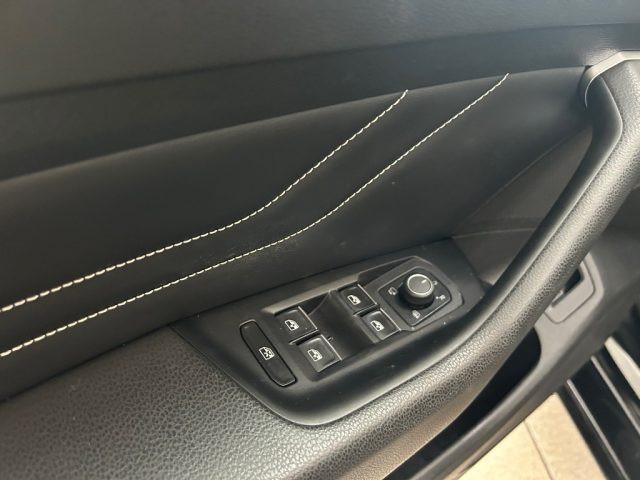 VOLKSWAGEN Passat Variant 2.0 TDI SCR 190 CV 4MOTION DSG Executive BMT