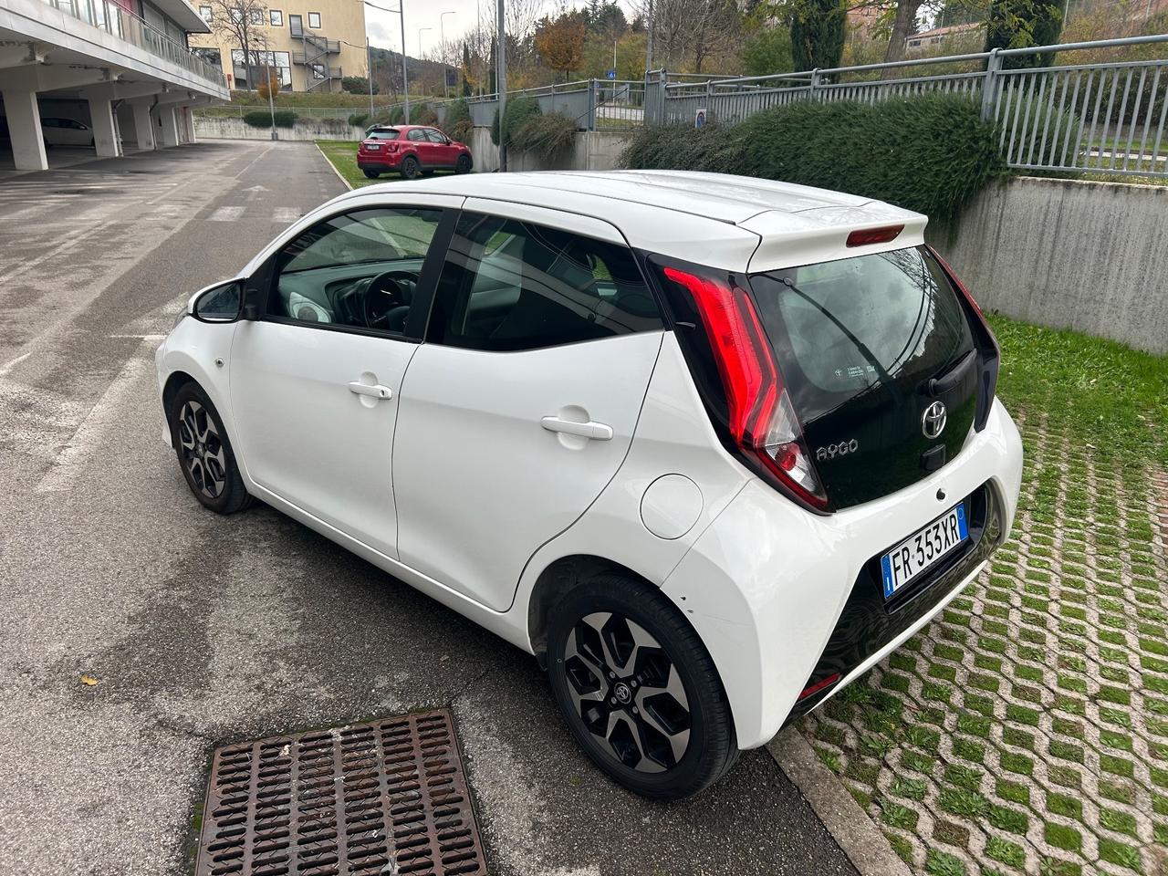 Toyota Aygo 1.0 VVT-i 72 CV 5 porte x-cool