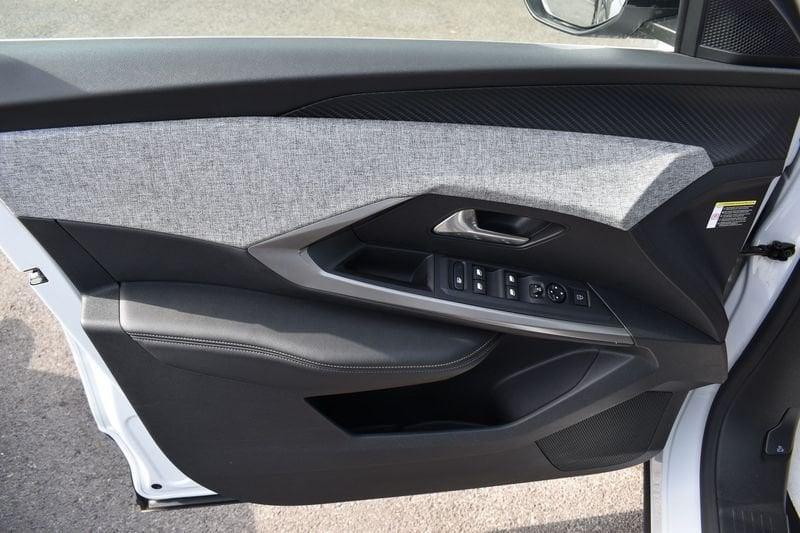 Peugeot 3008 Hybrid 145 Allure e-DCS 6