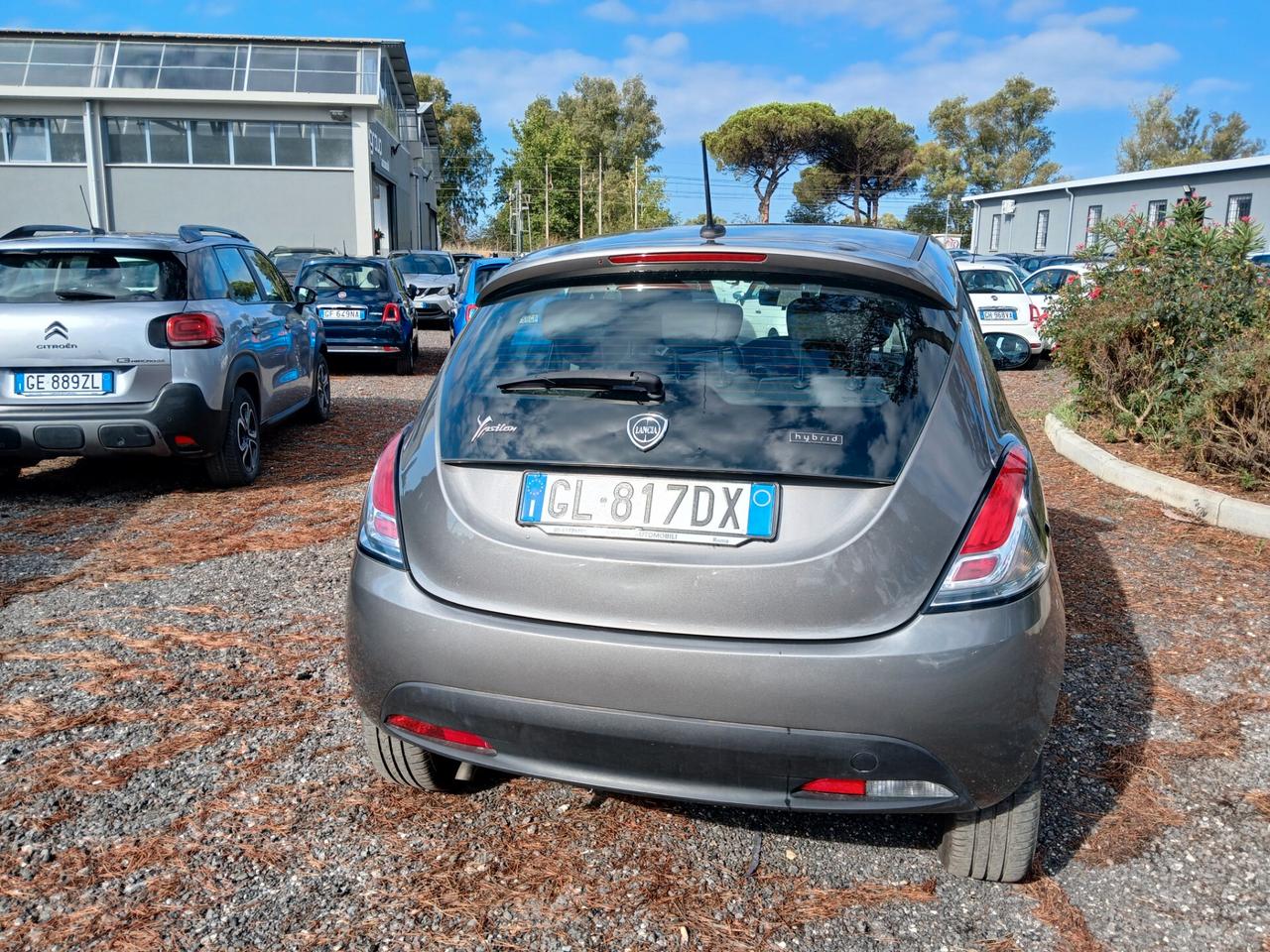 Lancia Ypsilon 1.0 FireFly 5p S&S Hybryd Gold