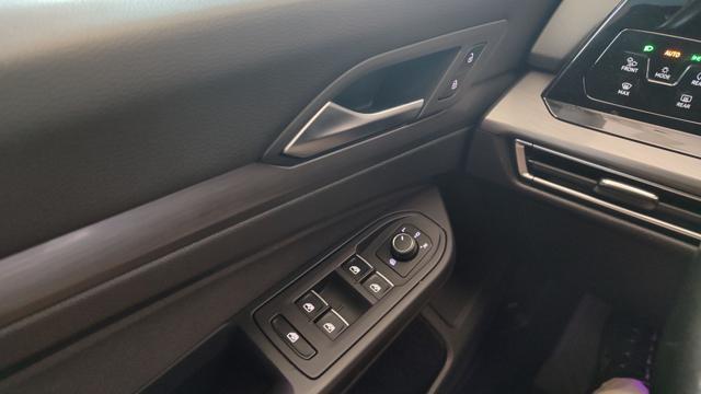 VOLKSWAGEN Golf 8 VIII 2.0TDI DSG 1st Edition