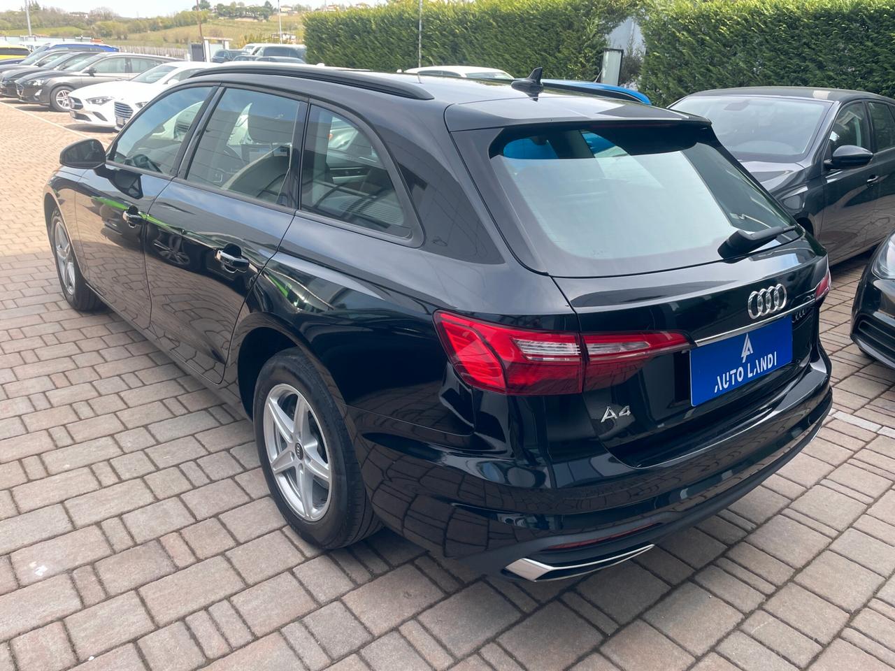 Audi A4 Avant 30 TDI/136 CV S tronic Business