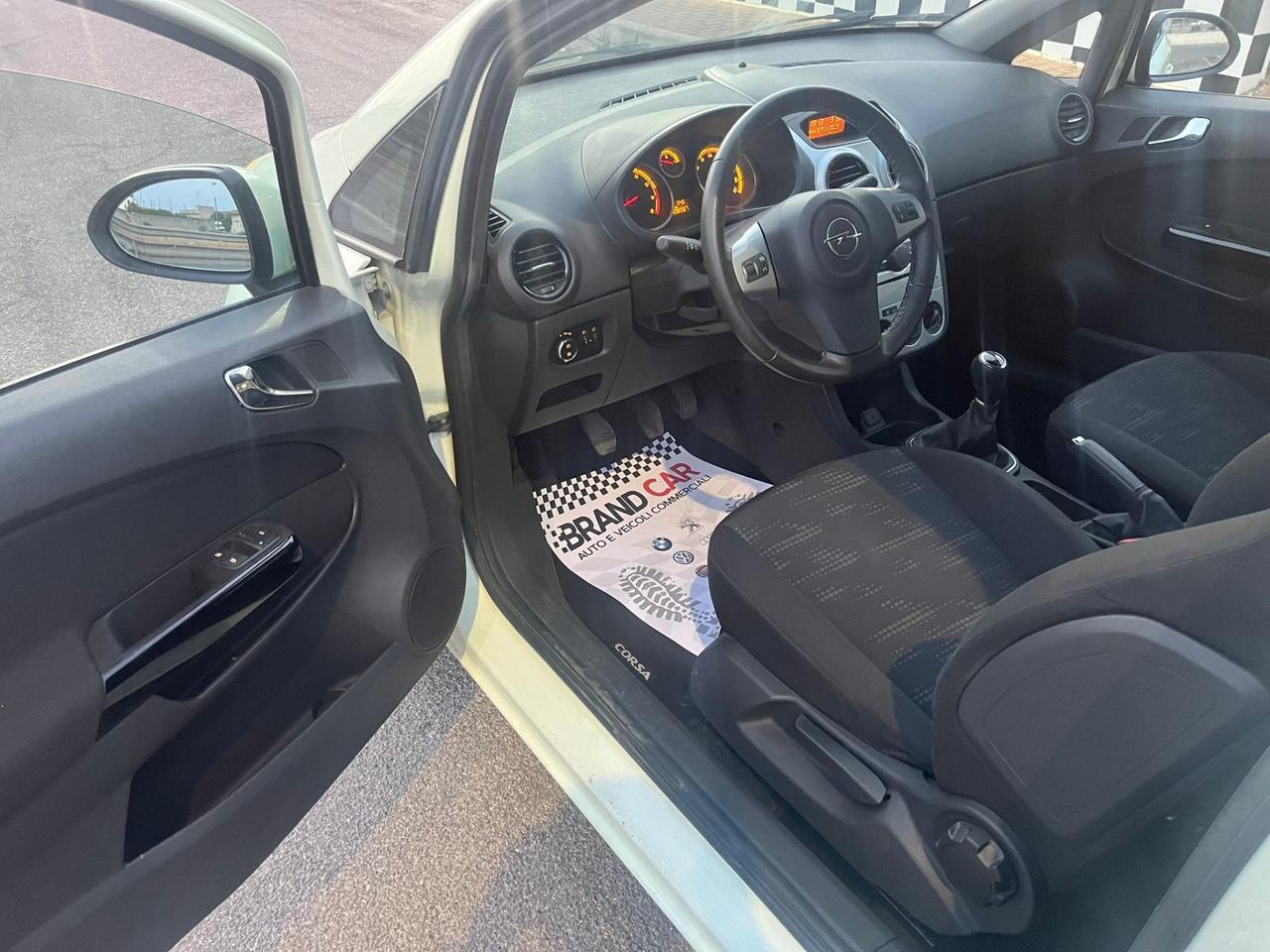 Opel Corsa 1.2 3 porte Elective Unipro 2012