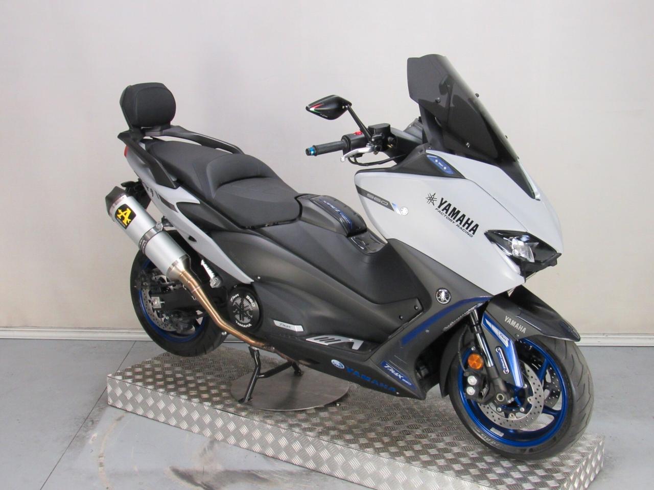 Yamaha TMAX 560 ABS SCARICO ARROW