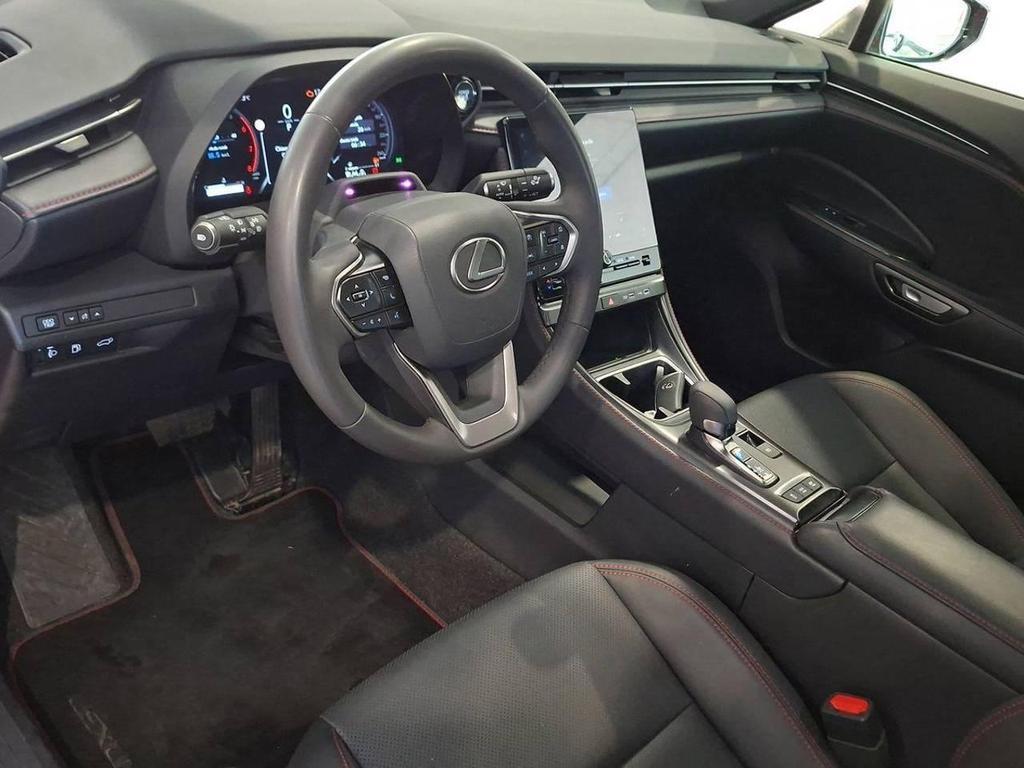 Lexus LBX 1.5 Hybrid Emotion 2WD