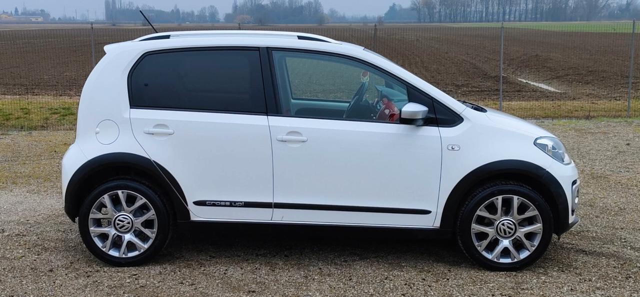 Volkswagen up! 1.0 75 CV 5p. cross