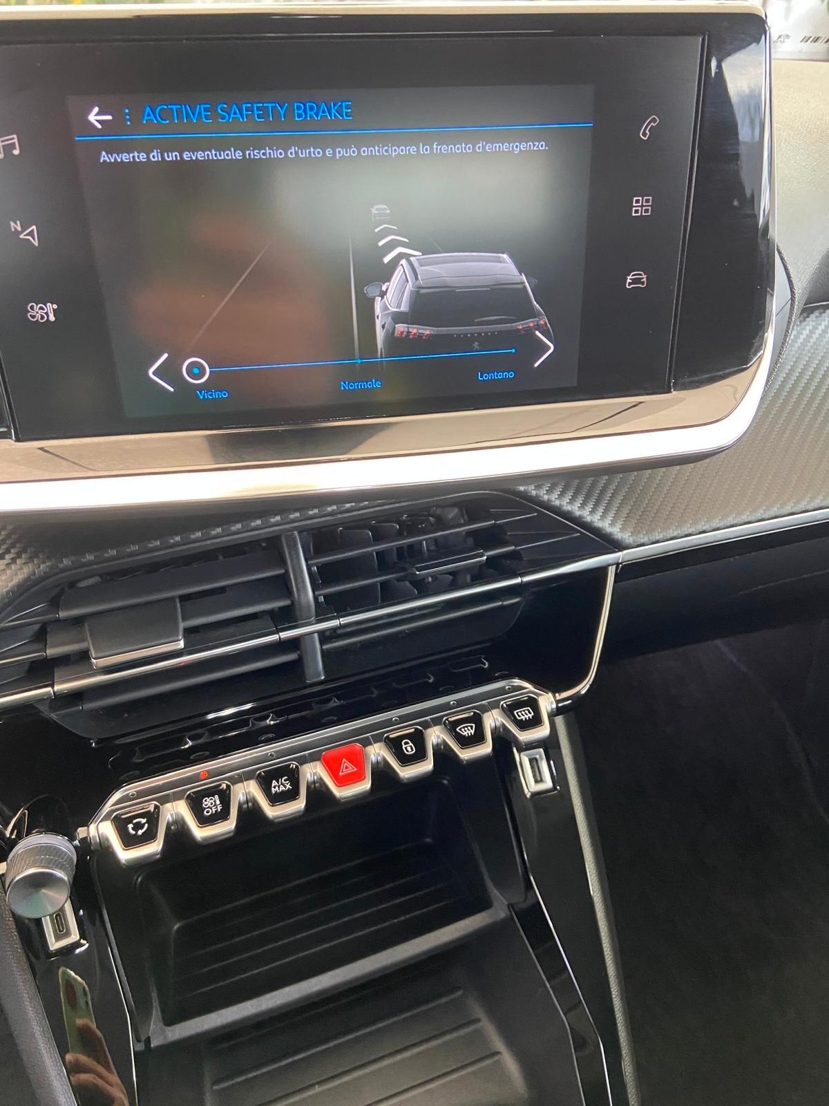 Peugeot 2008 PureTech 130 S&S EAT8 Active Pack