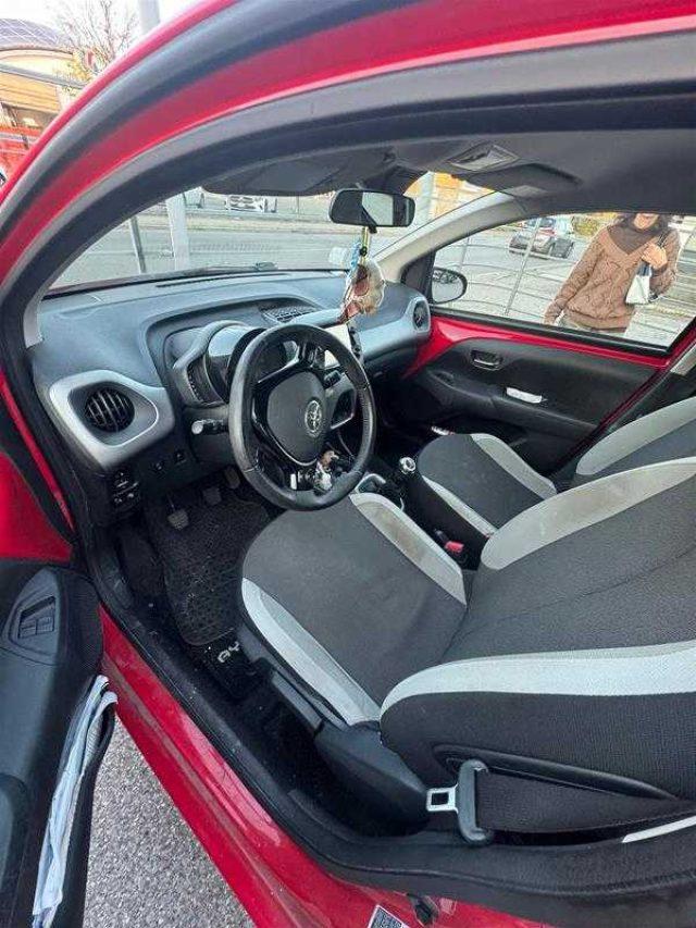 TOYOTA Aygo 1.0 VVT-i 69 CV 5 porte x-business