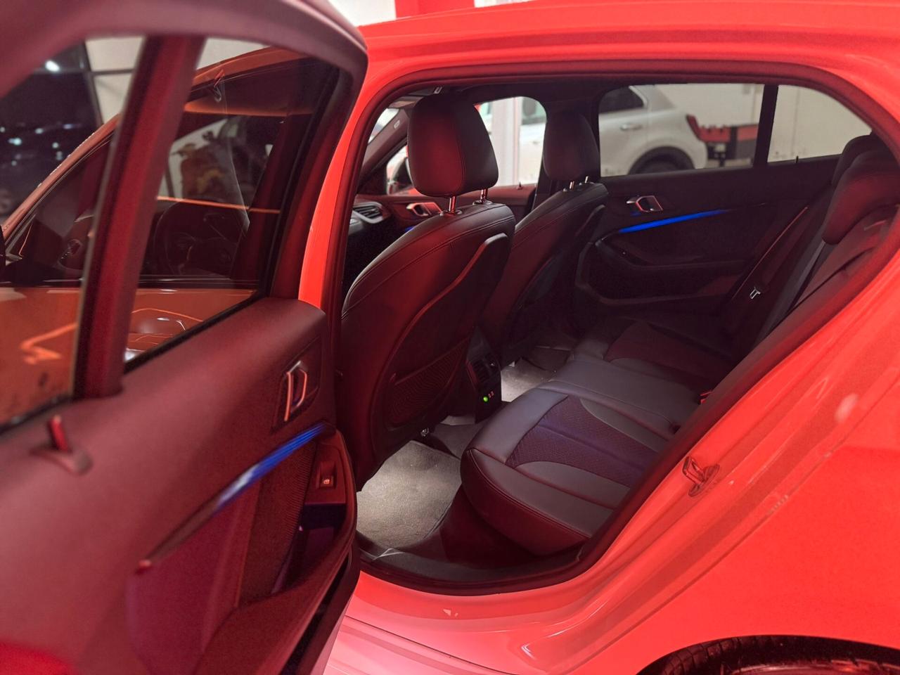 Bmw 118 116d 5p. Msport