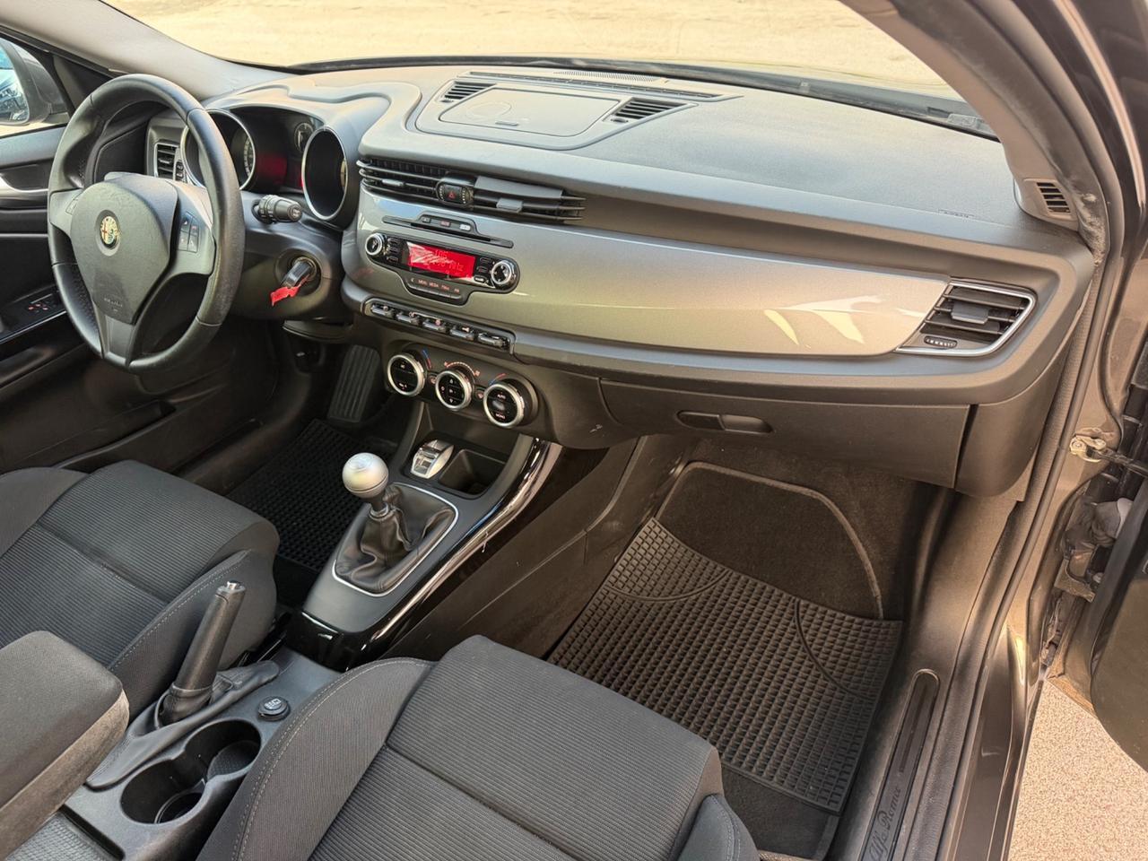 Alfa Romeo Giulietta 1.6 JTDm-2 105 CV 2012