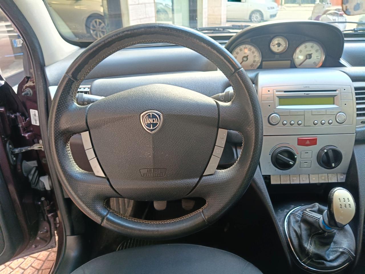 Lancia Ypsilon 1.2 69 CV Diva-NEOPATENTATI-Euro4490