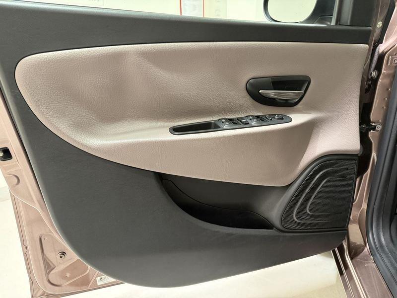 Lancia Ypsilon Ypsilon 1.2 69 CV 5Pt GPL Ecochic Elle - UNICO PROPRIETARIO