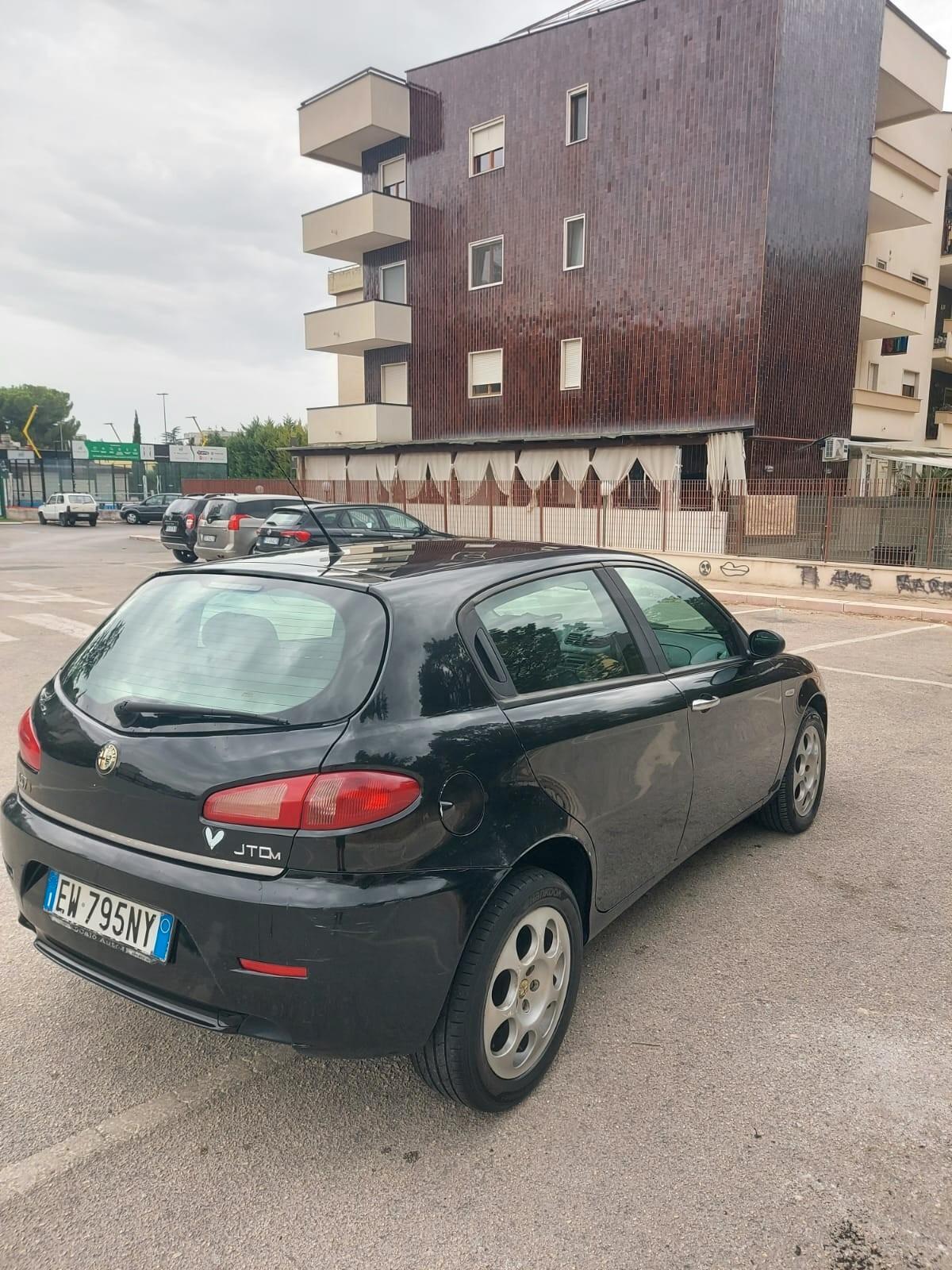 Alfa Romeo 147 1.9 JTD M-JET 16V 5 porte Dist.