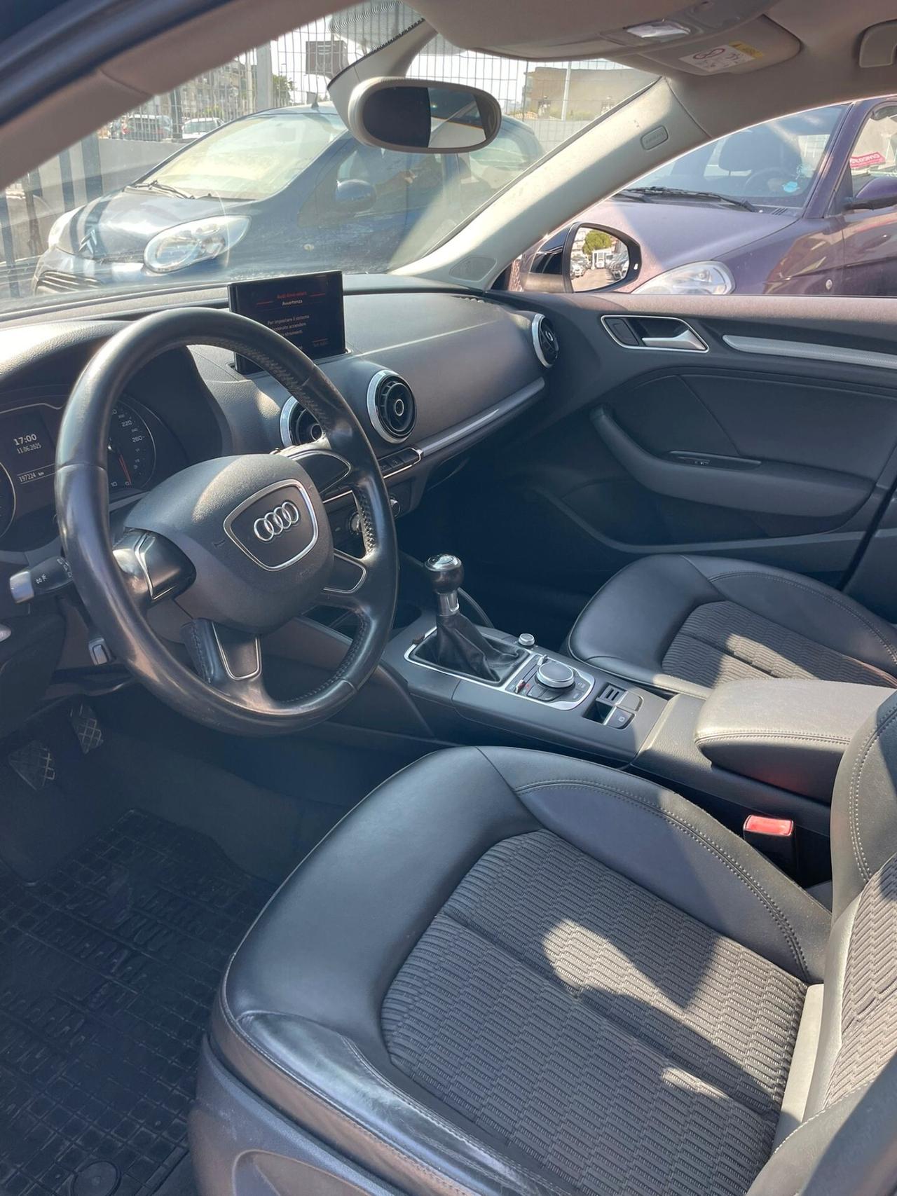 Audi A3 SPB 1.6 TDI clean diesel Attraction