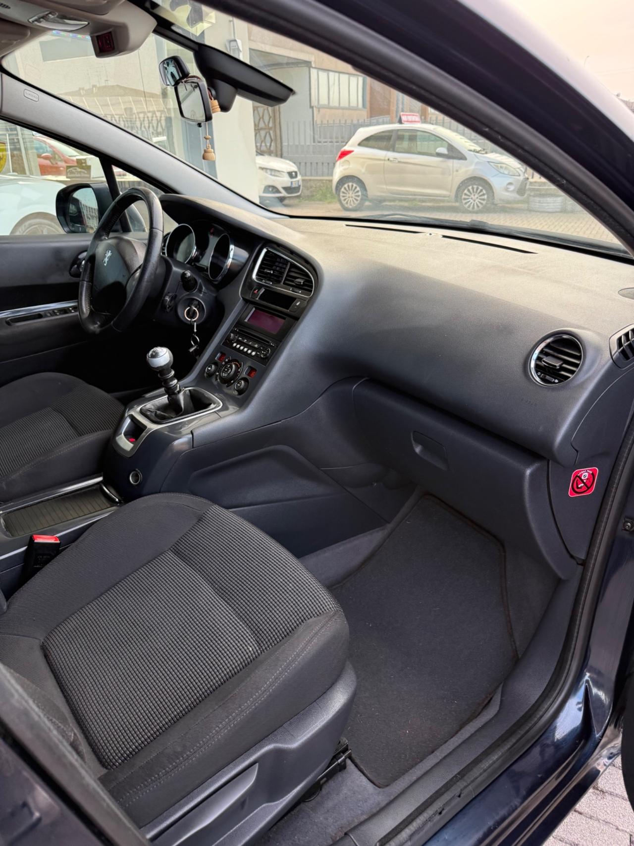 Peugeot 5008 2.0 HDi 150CV Business