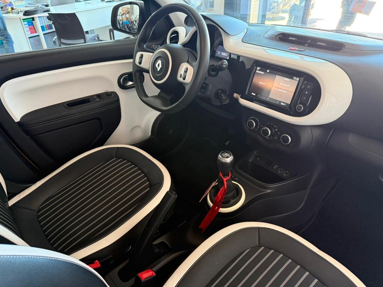 Renault Twingo 1.0 SCE 73 CV Duel