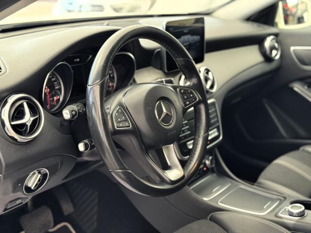 MERCEDES-BENZ GLA 180 d Automatic Sport (Tetto/Navi/Retro/Led)