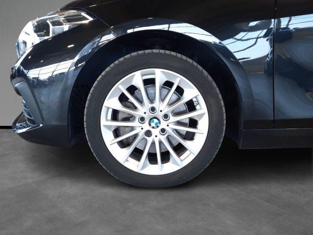 BMW 116 i 5p. Business Advantage Aut.