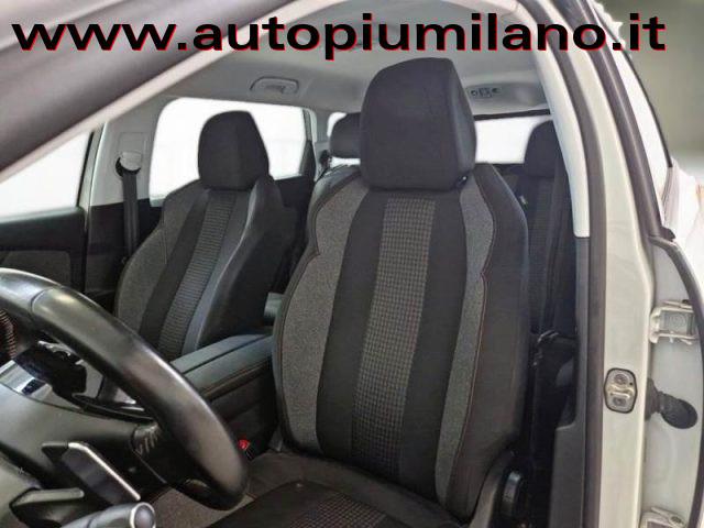PEUGEOT 5008 BlueHDi 130 S&S EAT8 Active Business