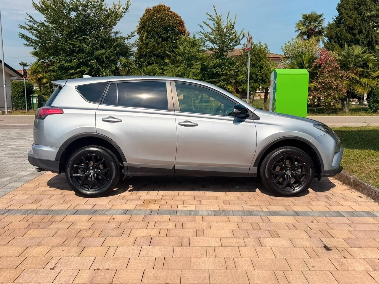 Toyota RAV 4 RAV4 2.5 Hybrid 2WD Lounge
