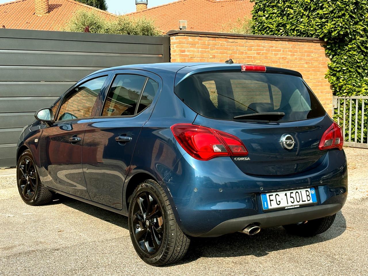 OPEL CORSA 1.4 benzina- 98000km- COSMO-2017